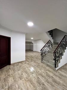 Casa de 5 alcobas en venta en Quintas De Don Simon, Cali, 240 m² · foto 2 de 20