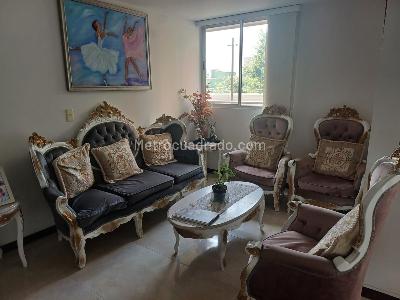 Apartamento de 3 alcobas en venta en Los Colores, Medellín, 101 m² · foto 3 de 20
