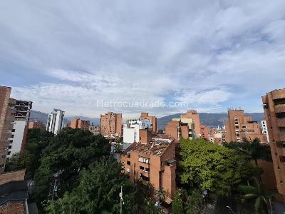 Apartamento de 4 alcobas en venta en Laureles, Medellín, 108 m² · foto 18 de 20