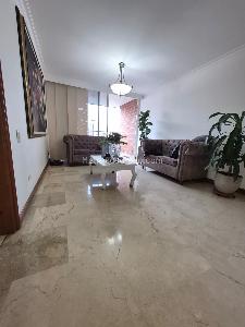 Apartamento de 4 alcobas en venta en Laureles, Medellín, 108 m² · foto 2 de 20