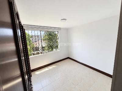 Apartamento de 3 alcobas en venta en El Refugio, Cali, 76 m² · foto 14 de 20