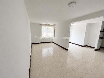 Apartamento de 3 alcobas en venta en El Refugio, Cali, 76 m² · foto 8 de 20