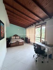 Casa de 4 alcobas en venta en Loma Del Escobero, Envigado, 266 m² · foto 10 de 15