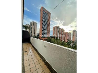 Apartaestudio en venta en El Poblado, Medellín, 61 m² · foto 5 de 17