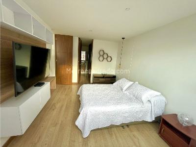 Apartaestudio en venta en El Poblado, Medellín, 61 m² · foto 6 de 17