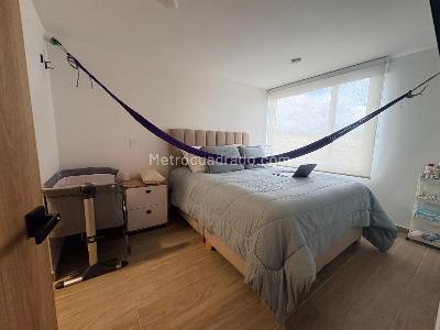 Apartamento de 2 alcobas en venta en Nogales De La Colina, Bogotá, 77 m² · foto 15 de 18