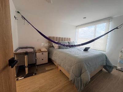 Apartamento de 2 alcobas en venta en Nogales De La Colina, Bogotá, 77 m² · foto 16 de 18