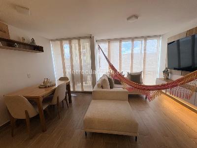 Apartamento de 2 alcobas en venta en Nogales De La Colina, Bogotá, 77 m² · foto 2 de 18