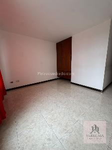 Casa en venta en Zarzamora, Bogotá · foto 3 de 10
