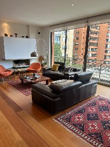 Apartamento de 3 alcobas en venta en El Refugio, Bogotá, 188 m² · foto 3 de 12