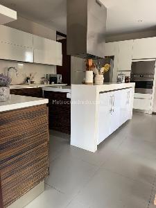 Apartamento de 4 alcobas en venta en La Cabrera, Bogotá, 300 m² · foto 11 de 12