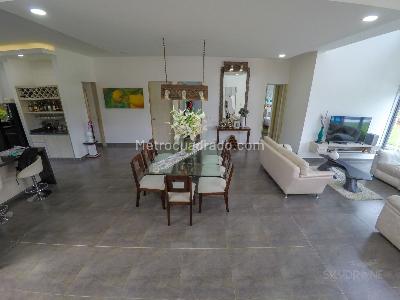 Casa de 5 alcobas en venta en Cerritos, Pereira, 1780 m² · foto 7 de 20