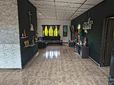 Casa de 3 alcobas en venta en Vereda Guacari, Pereira, 710 m² · foto 11 de 12