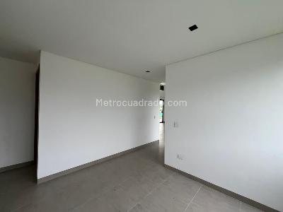 Casa de 3 alcobas en venta en Cerritos, Pereira, 1684 m² · foto 11 de 20