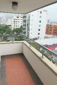 Apartamento en venta en Pinares, Pereira · foto 2 de 11