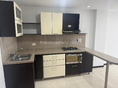 Apartamento en venta en Los Alpes, Pereira · foto 3 de 13