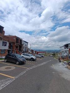 Casa en venta en Parque Industrial, Pereira · foto 2 de 10
