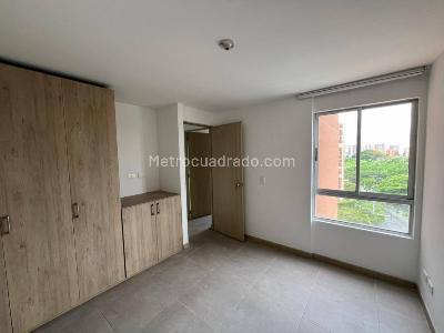 Apartamento en venta en Av De Las Americas, Pereira · foto 2 de 12