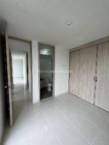 Apartamento de 3 alcobas en venta en Via Variante Condina, Pereira, 56 m² · foto 5 de 20