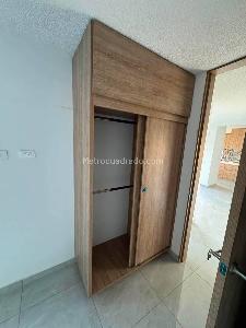 Apartamento en venta en El Poblado Ii, Pereira · foto 4 de 10