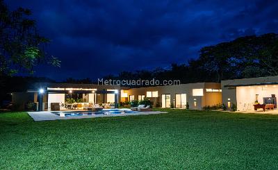 Casa de 5 alcobas en venta en Piamonte, Girardot, 600 m² · foto 9 de 20