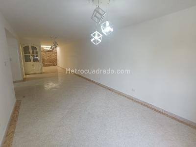 Casa de 5 alcobas en venta en El Limonar, Cali, 180 m² · foto 3 de 20