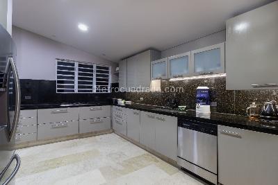 Casa de 5 alcobas en venta en La Arboleda, Cali, 672 m² · foto 18 de 20