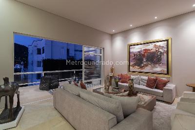 Casa de 5 alcobas en venta en La Arboleda, Cali, 672 m² · foto 5 de 20