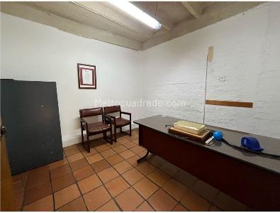 Casa de 5 alcobas en venta en San Antonio, Cali, 754 m² · foto 3 de 20
