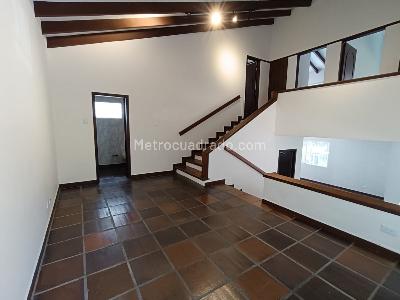 Casa de 4 alcobas en venta en Santa Rita, Cali, 350 m² · foto 2 de 20