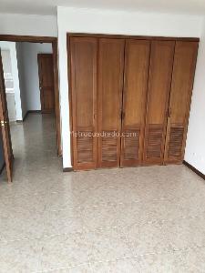 Apartamento en venta en Granada, Cali · foto 9 de 16