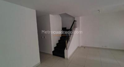 Casa de 4 alcobas en venta en San Joaquin, Cali, 155 m² · foto 2 de 13