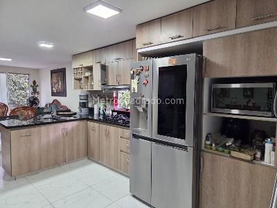 Casa de 3 alcobas en venta en Quintas De Don Simon, Cali, 150 m² · foto 4 de 17