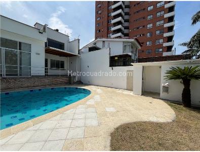 Casa de 3 alcobas en venta en Cristales, Cali, 450 m² · foto 5 de 10