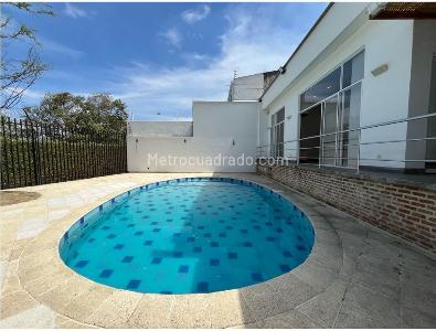 Casa de 3 alcobas en venta en Cristales, Cali, 450 m² · foto 6 de 10
