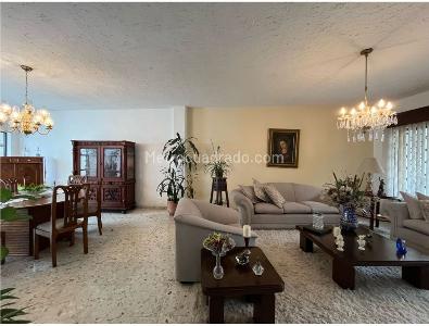 Casa de 3 alcobas en venta en Santa Rita, Cali, 316 m² · foto 10 de 11