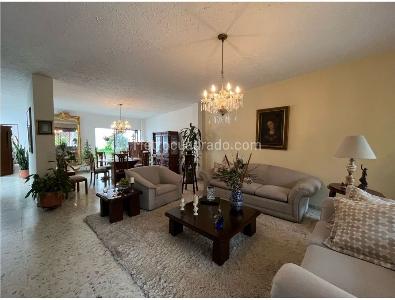 Casa de 3 alcobas en venta en Santa Rita, Cali, 316 m² · foto 6 de 11