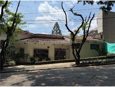 Casa de 4 alcobas en venta en Santa Monica, Cali, 342 m² · foto 3 de 11