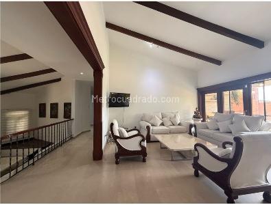 Casa de 4 alcobas en venta en Santa Monica, Cali, 342 m² · foto 9 de 11
