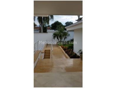 Casa de 5 alcobas en venta en Pance, Cali, 1656 m² · foto 3 de 13