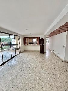 Apartamento de 3 alcobas en venta en Santa Teresita, Cali, 180 m² · foto 2 de 16