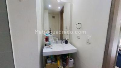 Apartamento de 3 alcobas en venta en Chico, Bogotá, 73 m² · foto 10 de 16