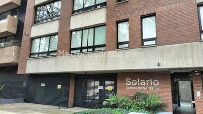 Apartamento de 3 alcobas en venta en Chico, Bogotá, 73 m² · foto 2 de 16