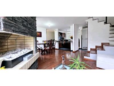 Casa de 4 alcobas en venta en Mallorca 2, Mosquera, 135 m² · foto 2 de 20