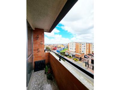 Apartamento de 3 alcobas en venta en San Isidro, Mosquera, 54 m² · foto 4 de 7