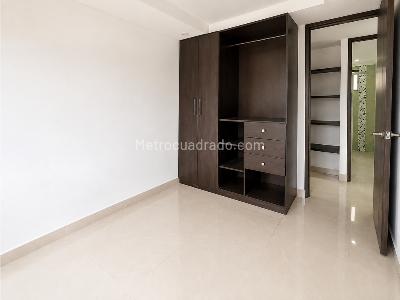 Apartamento de 3 alcobas en venta en Normandia Del Parque, Funza, 82 m² · foto 4 de 8
