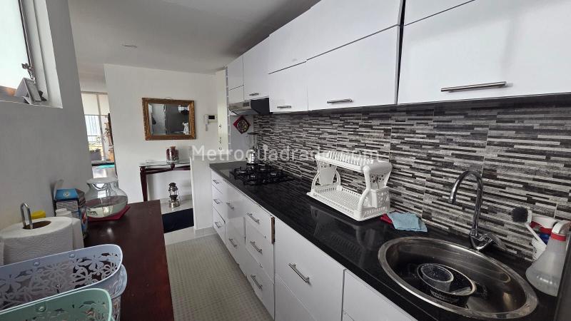 Piso – Bogotá D.C. - Más