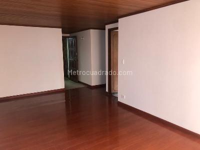 Apartamento en venta en Santa Barbara Central, Bogotá · foto 4 de 19