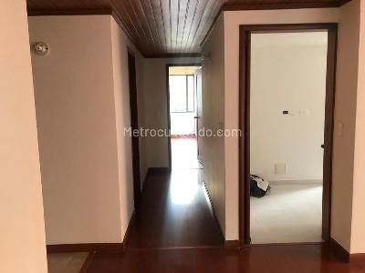 Apartamento en venta en Santa Barbara Central, Bogotá · foto 5 de 19