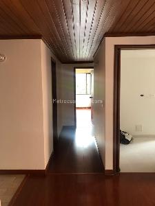 Apartamento en venta en Santa Barbara Central, Bogotá · foto 6 de 19